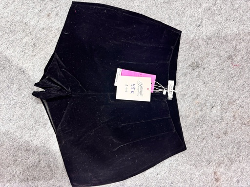 QUẦN SOOC NHUNG ĐEN THUYIII