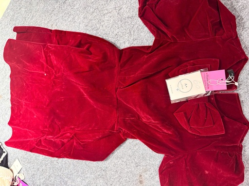 VÁY NHUNG ĐỎ NƠ NGỰC THUYIII