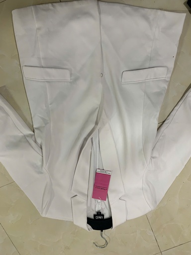 ÁO VEST TRẮNG OANH