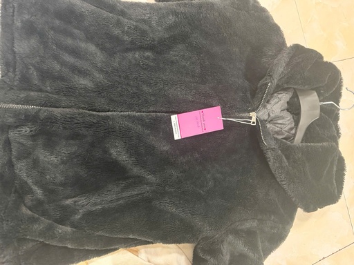 ÁO KHOÁC LÔNG ĐEN CÓ MŨ ANH