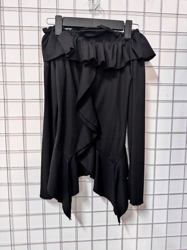 ÁO LEN ĐEN BÈO THUYII