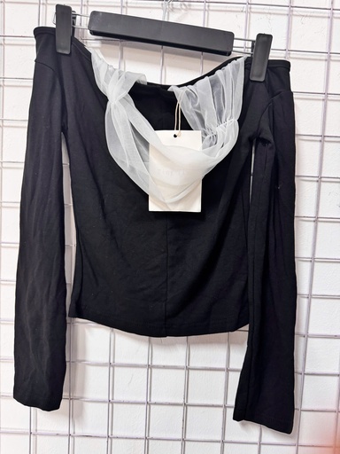 ÁO PHÔNG ĐEN CỔ TRẮNG THUYII