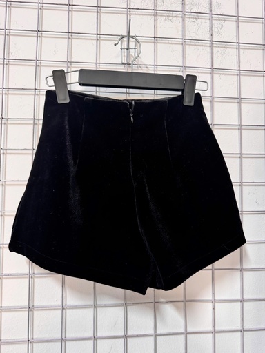 QUẦN SOOC NHUNG THUYII