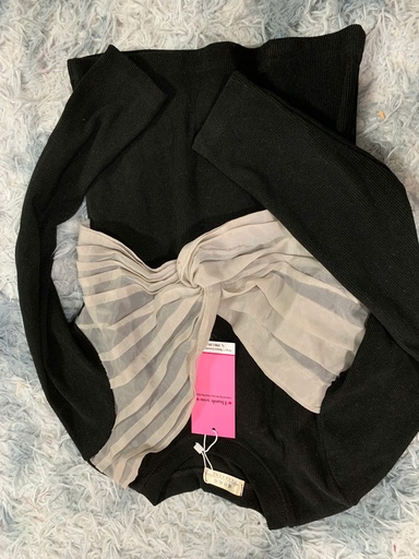 ÁO LEN ĐEN NƠ NGỰC