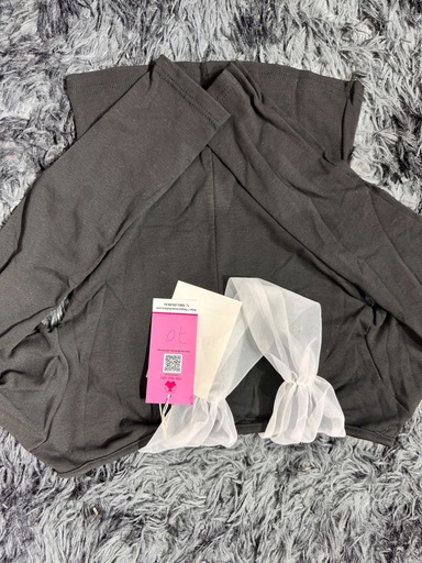 ÁO LEN DÂY CỔ TRẮNG ĐEN THUY