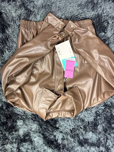 ÁO KKHOÁCDA NÂU THUY