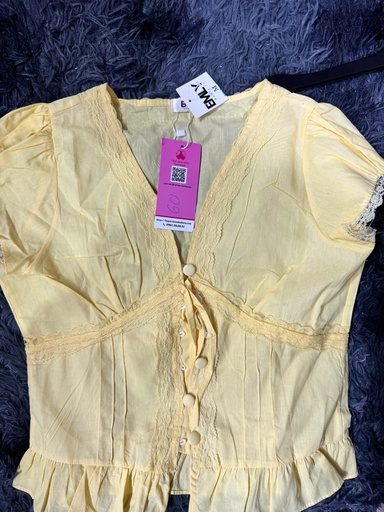 ÁO CỘC TAY VÀNG CỔ TIM THUY