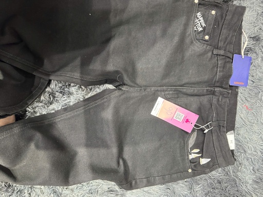 QUẦN BÒ ĐEN NAM THUY