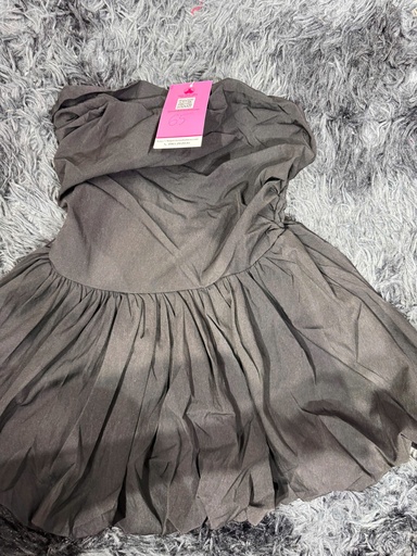 ÁO VÁY CUP ĐEN THUY