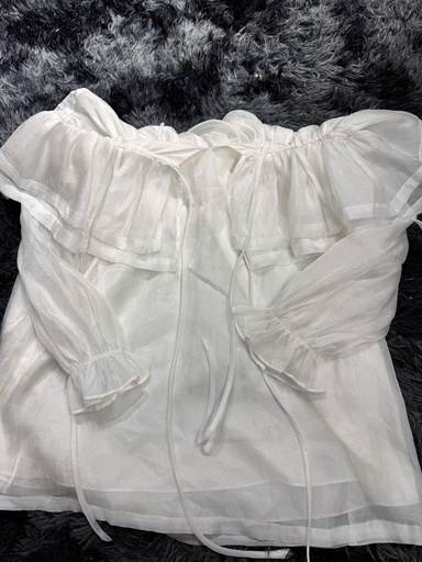 ÁO COAN TRẮNG TRỄ VAI 