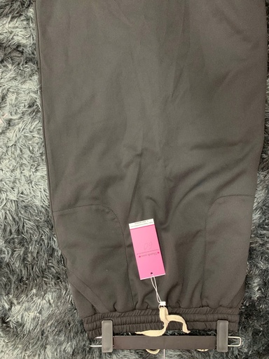 CV ĐEN CÓ TÚI TLINH