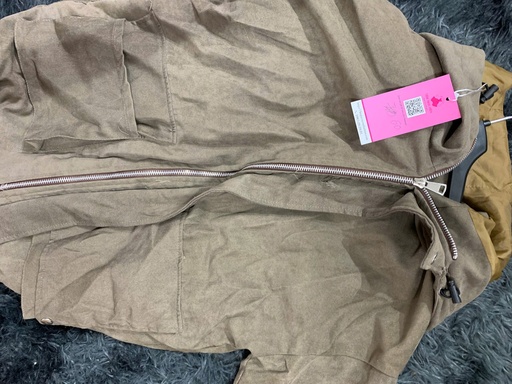 ÁO KHOÁC NÂU TLINH