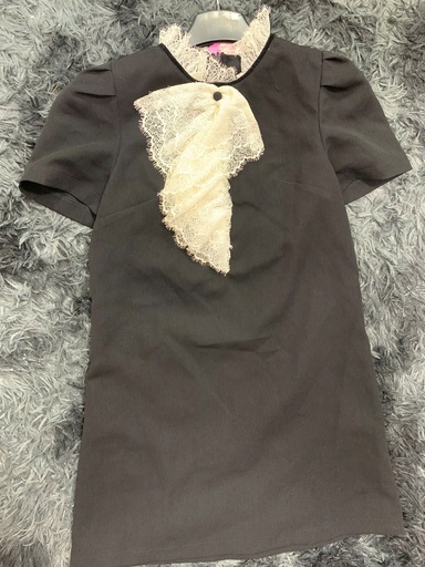 VÁY ĐEN CỔ REN TIỂU THƯ THAO