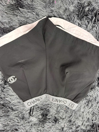 QUẦN SOOC ĐEN CHANEL TRANG