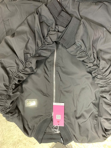 ÁO KHOÁC ĐEN NAM THUY