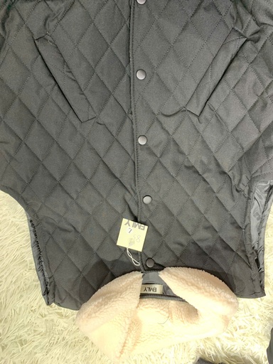 ÁO KHOÁC GILE ĐEN CÓ CỔ THUY