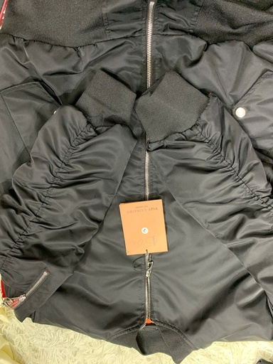 ÁO KHOÁC NAM ĐEN THUY