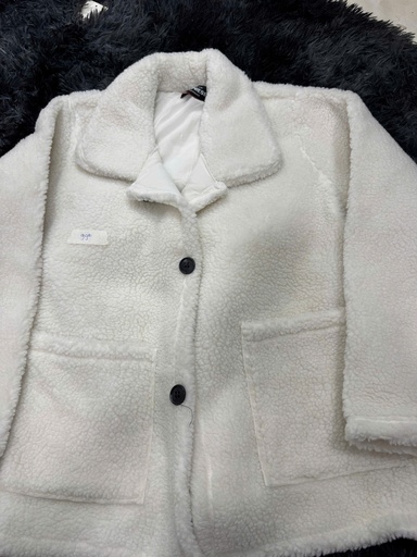 ÁO KHOÁC TRẮNG LÔNG CỪU THUY