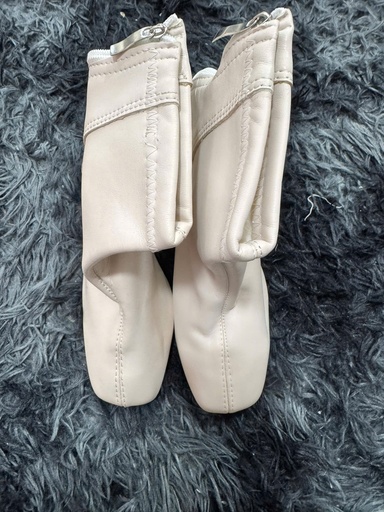 BOOTH TRẮNG CỔ NGẮN HUONG