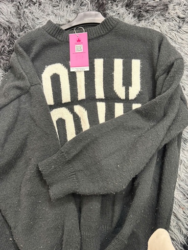 ÁO LEN ĐEN CHỮ N.ANH