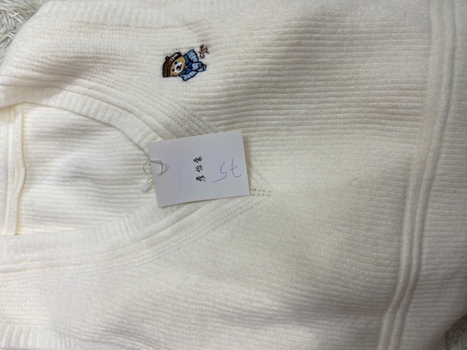 ÁO LEN GILE TRẮNG GẤU THUY PASS