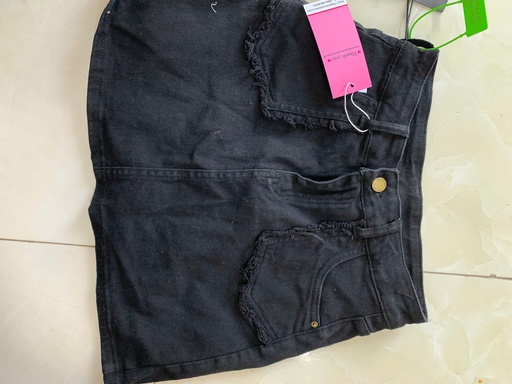 QUẦN ĐÙI ĐEN GIẢ VÁY THUY