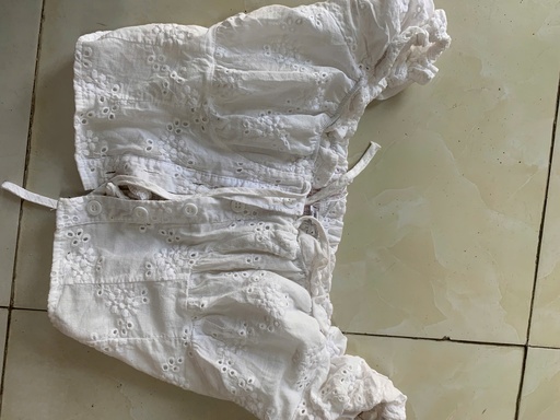 ÁO TRẮNG CROTOP XIUXIU THUY