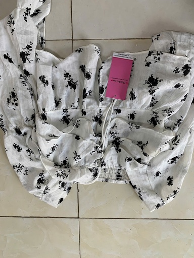 ÁO KIỂU TRẮNG HỌA TIẾT ĐEN THUY