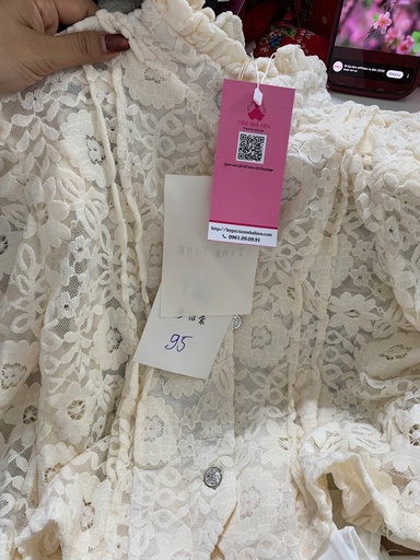 ÁO SƠMI TRẮNG KIỂU THUY