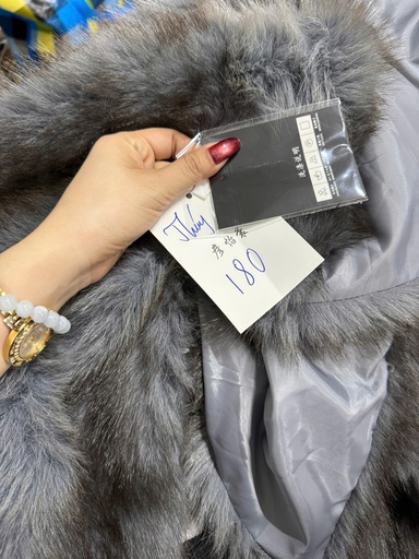 ÁO KHOÁC LÔNG XÁM THUYP