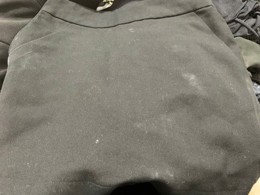 CV ĐEN CHỮ A HANH