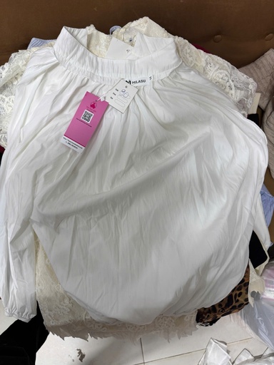 ÁO SƠMI TRẮNG DÁNG RỘNG THUY