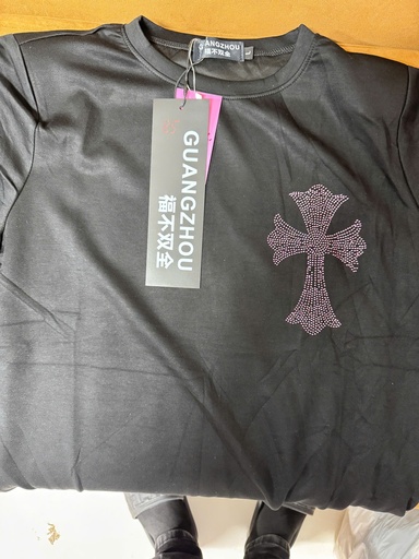 ÁO PHÔNG ĐEN ĐÍNH ĐÁ HỒNG THUY