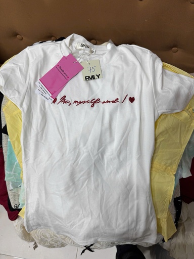 ÁO PHÔNG TRẮNG CHỮ NGỰC ĐỎ THUY