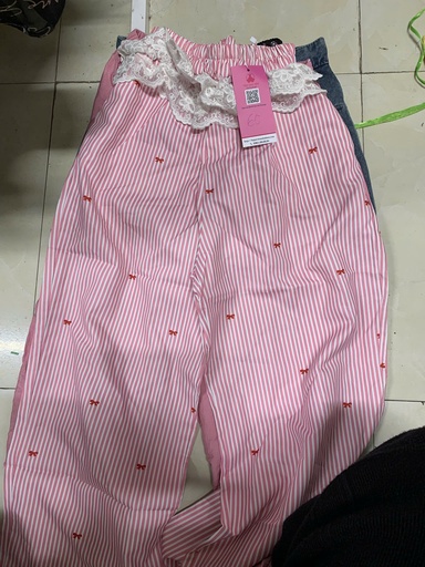 QUẦN HỒNG KẺ REN THUY