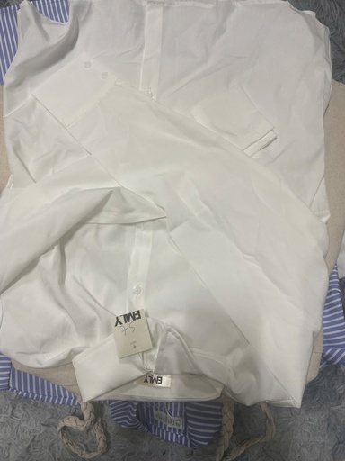 ÁO SƠ MI TRẮNG DÀI TAY THUY