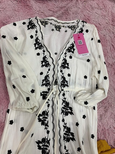 VÁY LIỀN TẮNG KEM HỌA TIẾT HOA ĐEN T.