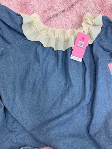 ÁO TRỄ VAI XANH CỔ BÈO TRẮNG T.LINH