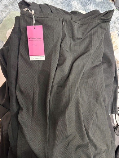 VÁY LIỀN ĐEN KÉO KHÓA YEN