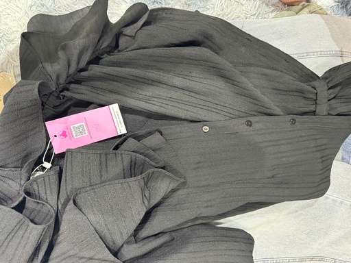 ÁO SƠMI ĐEN VỔ BÈO DIEU