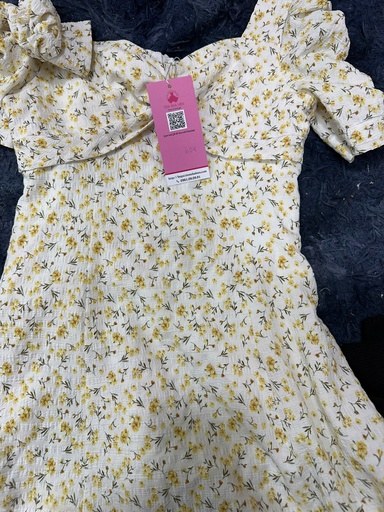 VÁY KEM HOA NHÍ T.NGUYEN