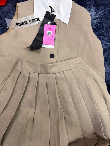 SET VÁY-ÁO HỌC SINH NÂU KEM LINH