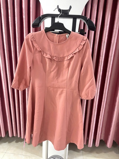 váy hồng cổ bẻ