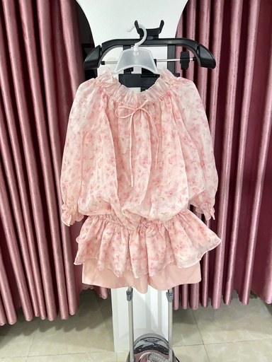 váy hồng trễ vai dài tay