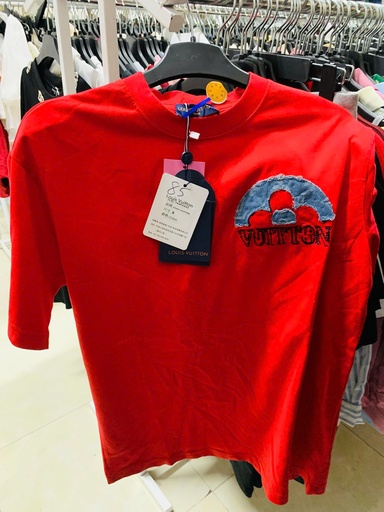 ÁO PHÔNG ĐỎ VUITTON THUY