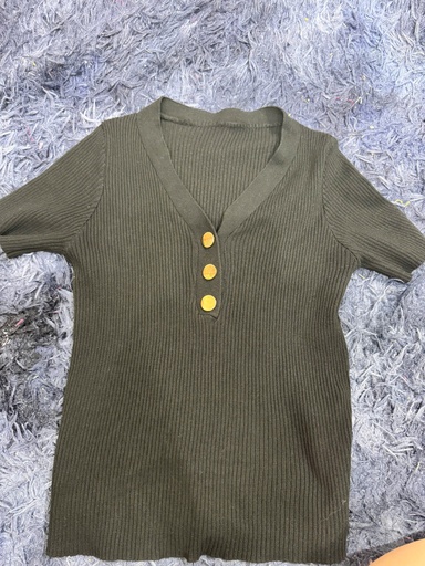 ÁO LEN ĐEN CỘC TAY CÚC VÀNG NMPHUONG