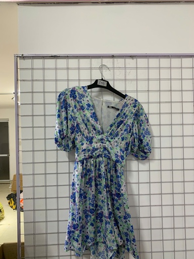 váy cổ tim tay bồng hoa xanh