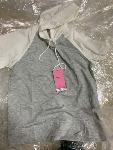 ÁO PHÔNG XÁM CÓ MŨ TRẮNG XUAN