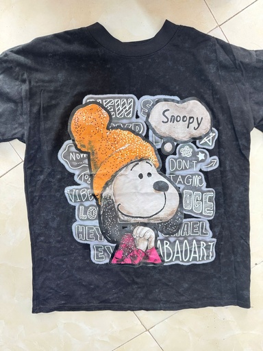 ÁO PHÔNG ĐEN HÌNH CHÓ ĐỘI MŨ NMPHUONG