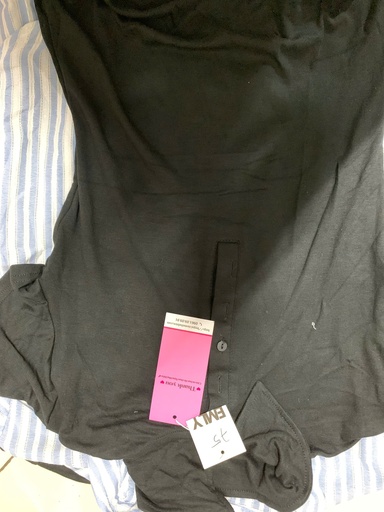 ÁO PHÔNG ĐEN CÓ CỔ THUY